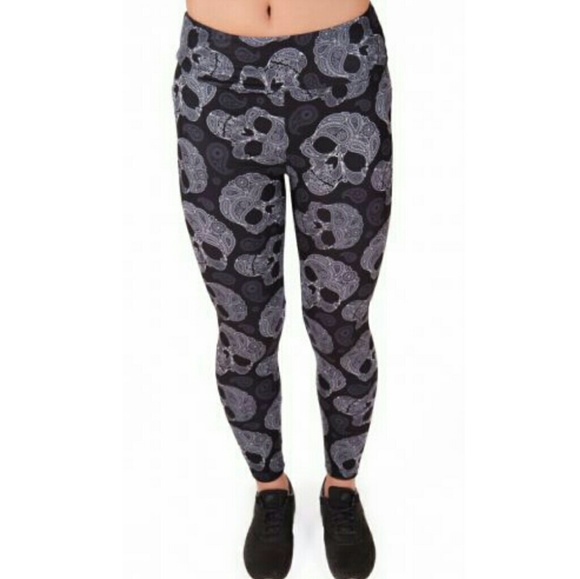 🎃Host Pick!!!🎃 Sugar Skull Leggings Black, TC - Picture 2 of 4