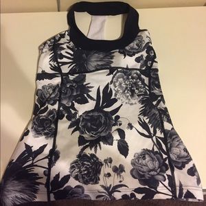 Lululemon Floral Razor Back Athletic Tank. Size 8.