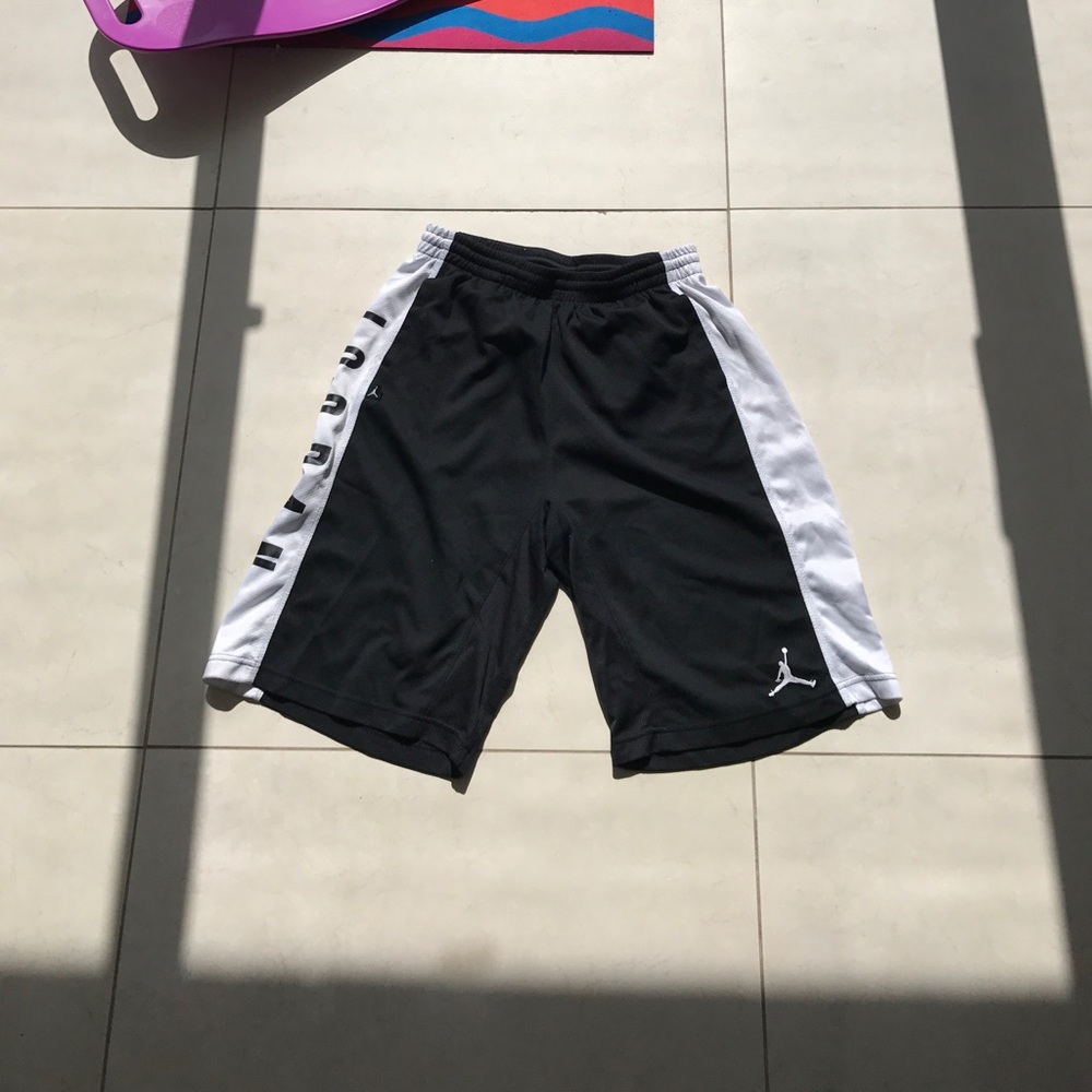 Jordan kids xl shorts