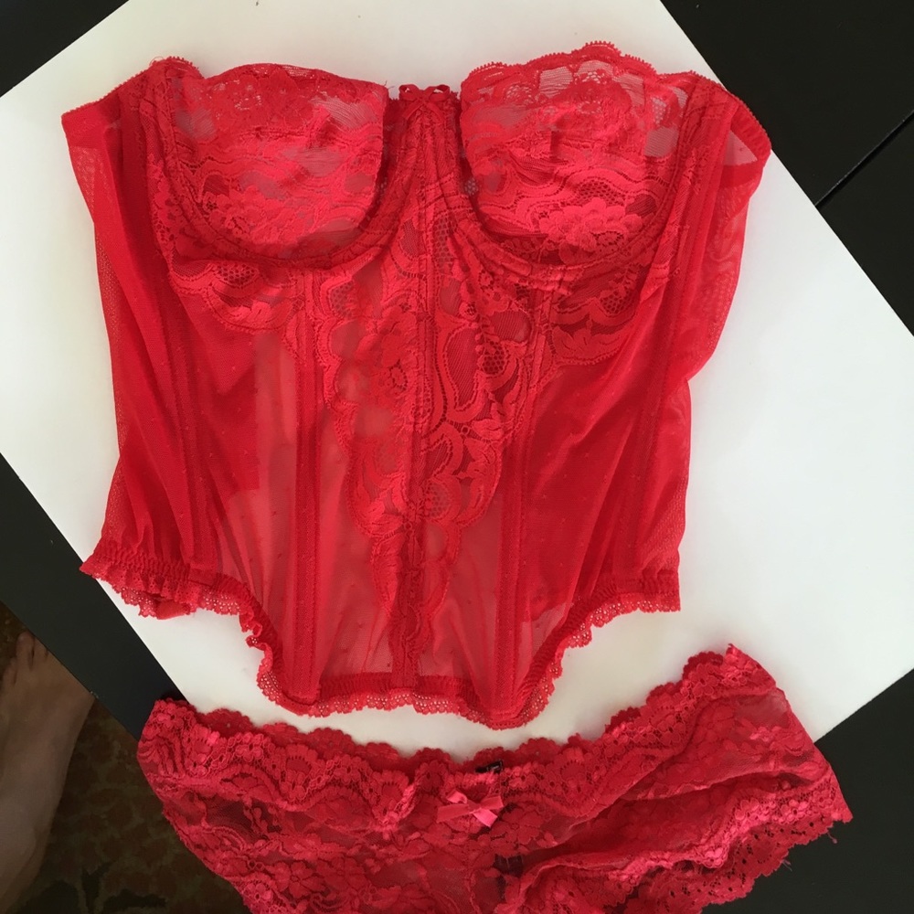 Vintage red lace corset - Picture 1 of 5