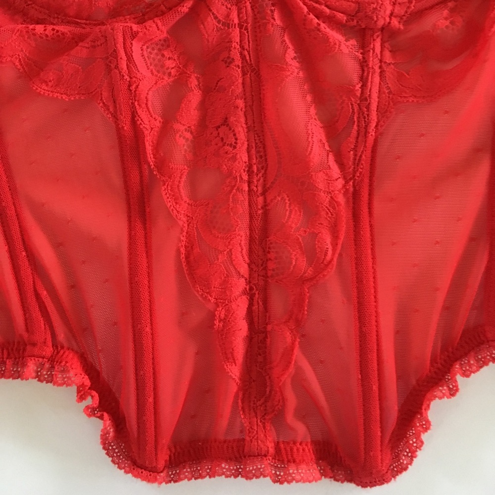 Vintage red lace corset - Picture 3 of 5