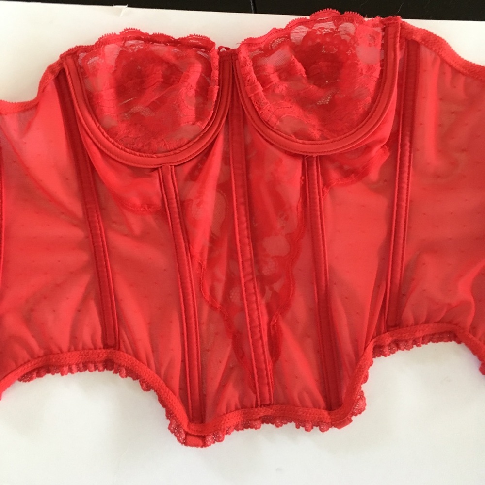 Vintage red lace corset - Picture 5 of 5
