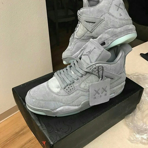 Retro 4 - Picture 1 of 1
