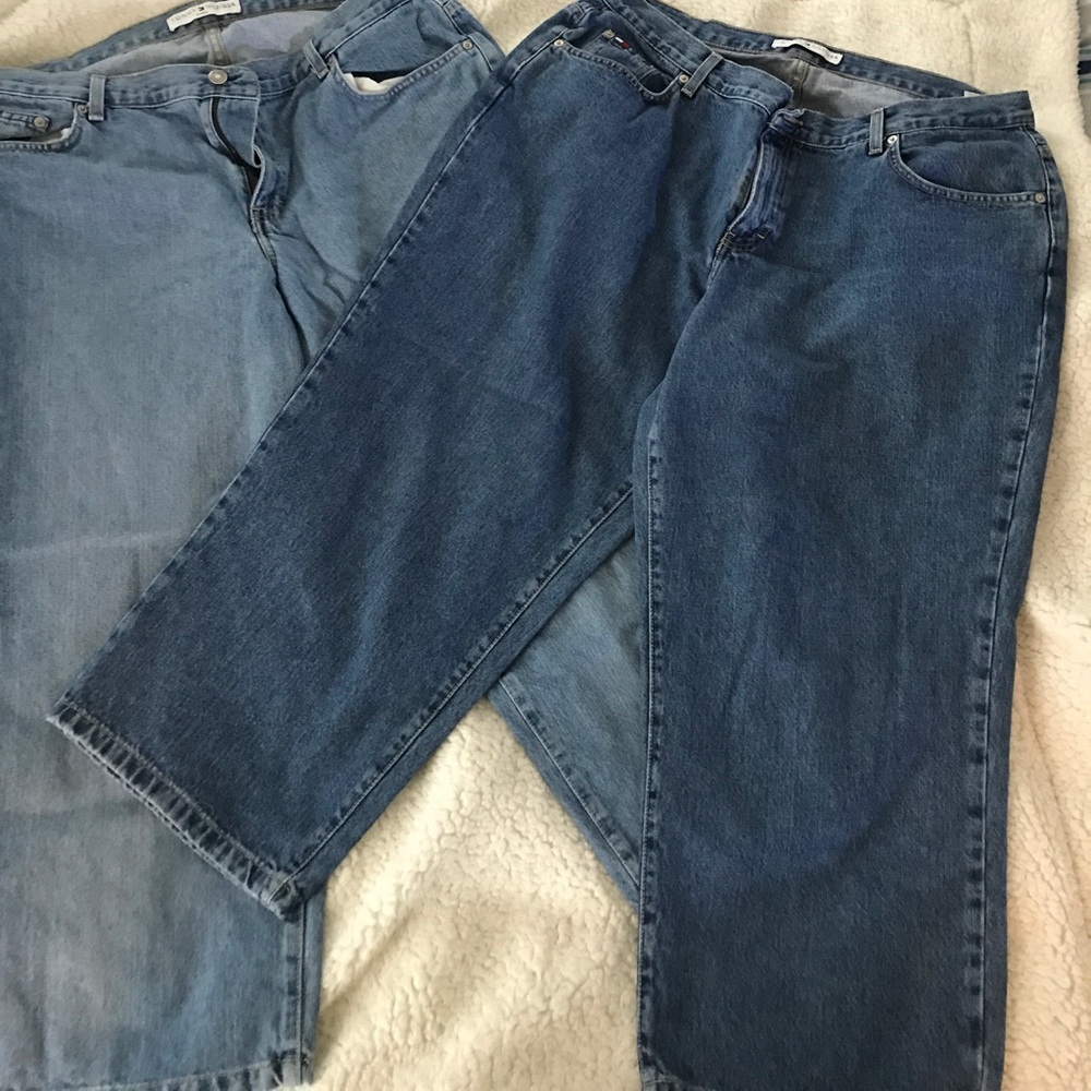 Set of 2 Tommy Hilfiger capris