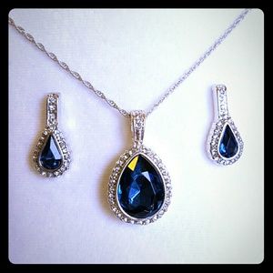 Faux sapphire earring and necklace set.