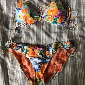 🎉SALE🎉 Body Glove tropical bikini