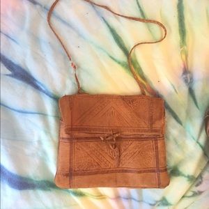 Vintage light brown leather bag