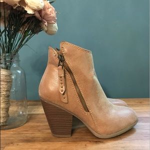 American Eagle booties • Size 7