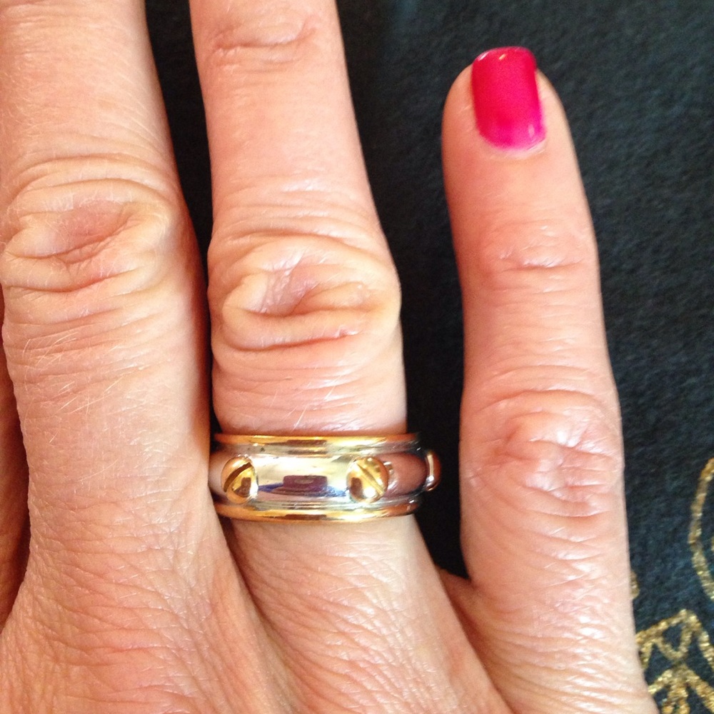 Ring - Picture 2 of 2