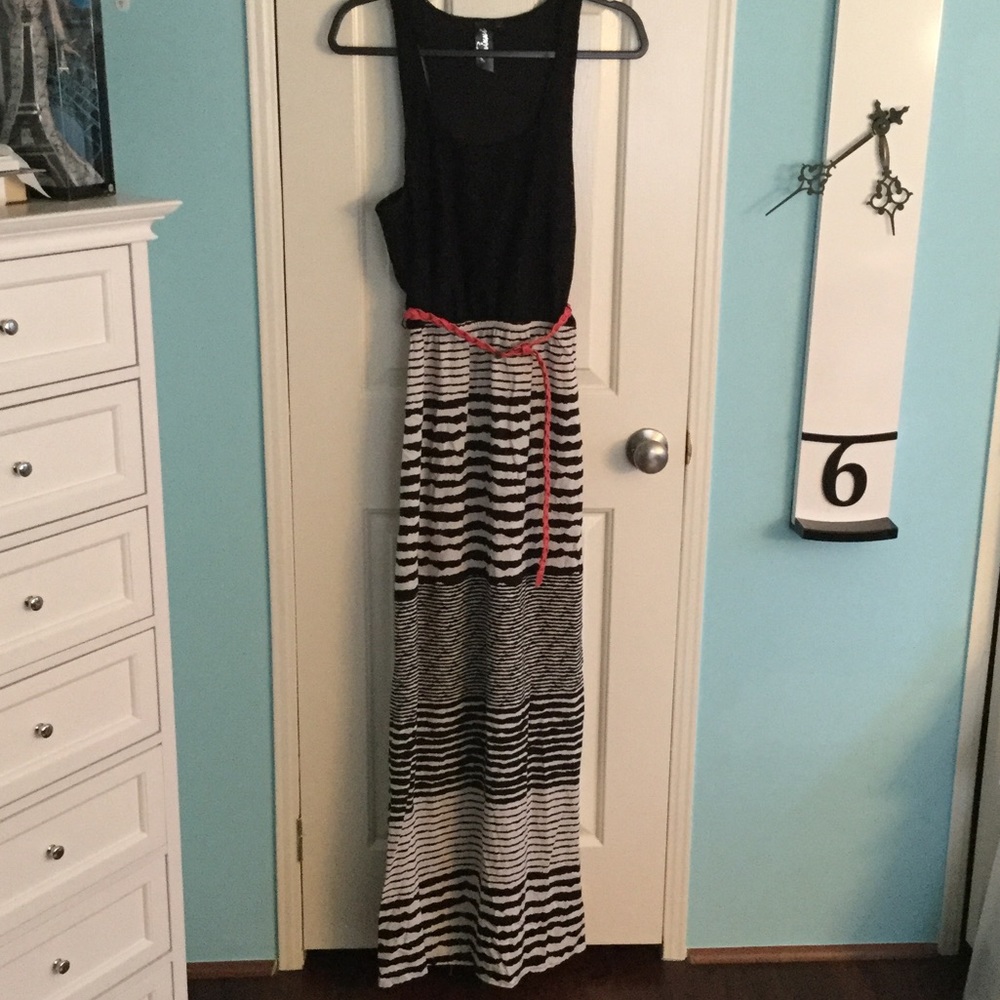Black and white maxi with coral belt