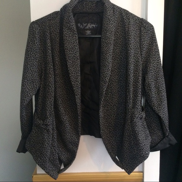 Buckle Jackets & Blazers - Daytrip Cropped Jacket