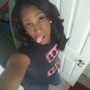 Meet your Posher, Monique