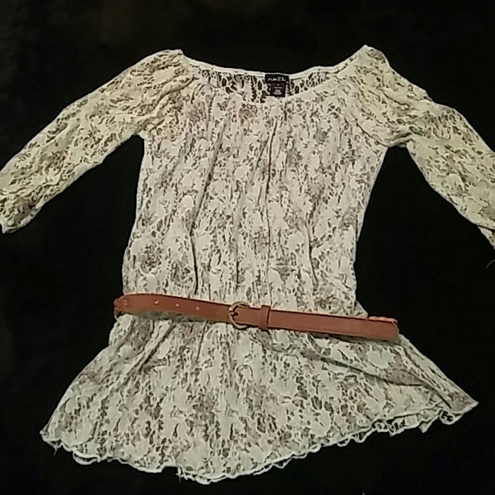 Rue 21 size Medium Lace Top with braided belt