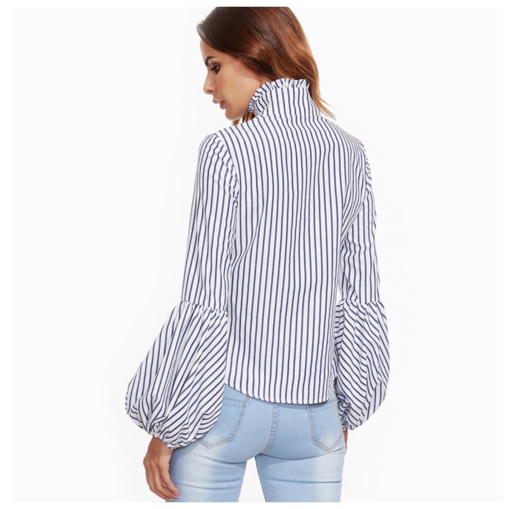 ‼️LAST CALL PRICE FIRM Puff Sleeve Ruffle  Top - Picture 2 of 4
