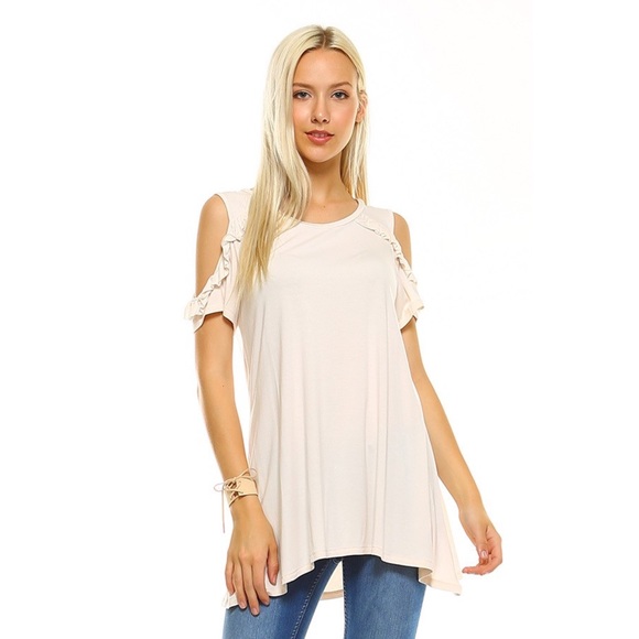 💕SALE💞❣1 LEFT❣ COCONUT CREAM RUFFLED TEE - Picture 3 of 5