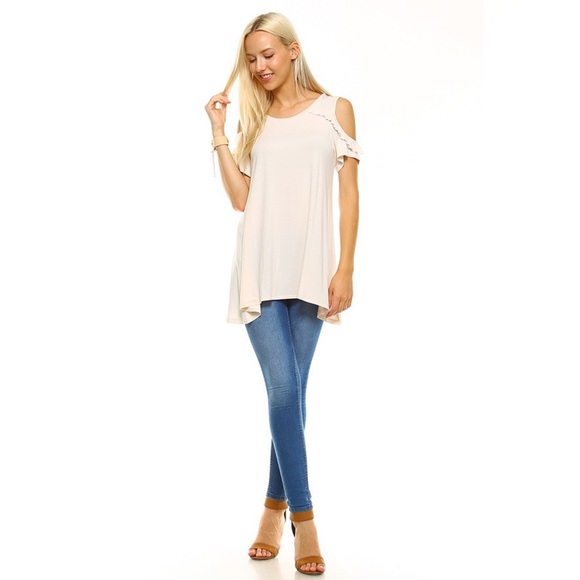 💕SALE💞❣1 LEFT❣ COCONUT CREAM RUFFLED TEE - Picture 4 of 5