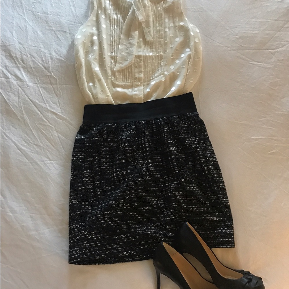 Outback Red Woven Mini Skirt, Black, Size 8