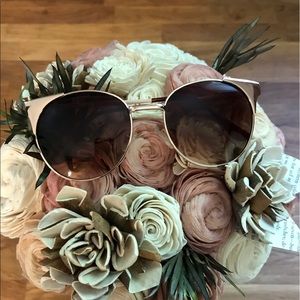 Express • Gold Cat Eye Sunglasses