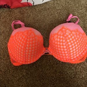 NEW! Victoria Secret Size 34C