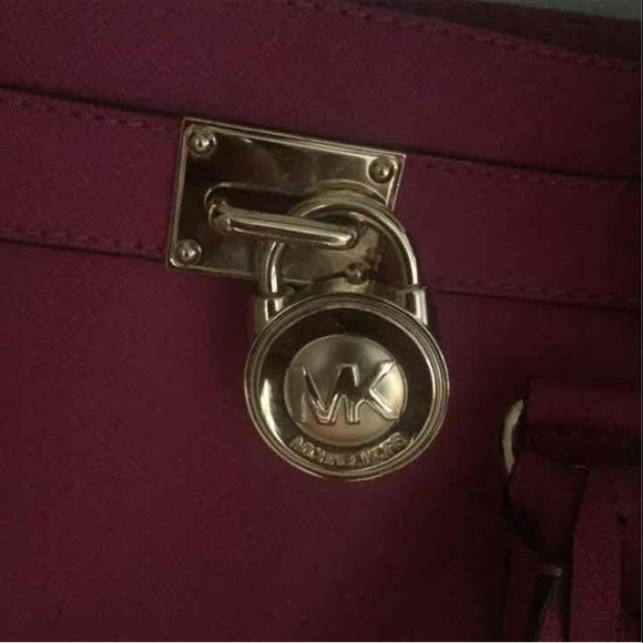 SOLD-- Michael Kors Large Raspberry Hamilton Bag! - Picture 2 of 4