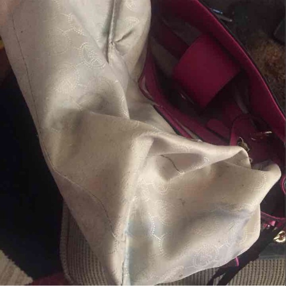 SOLD-- Michael Kors Large Raspberry Hamilton Bag! - Picture 4 of 4