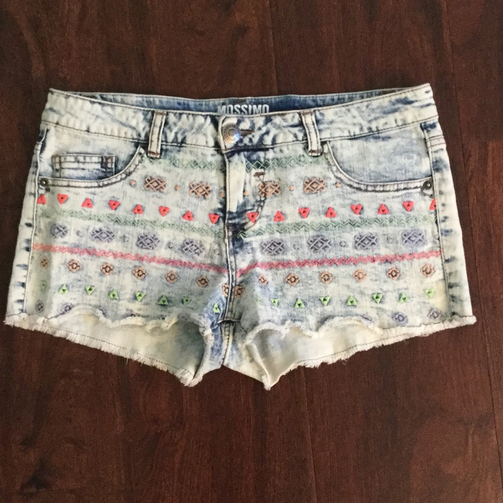 Light wash jean shorts