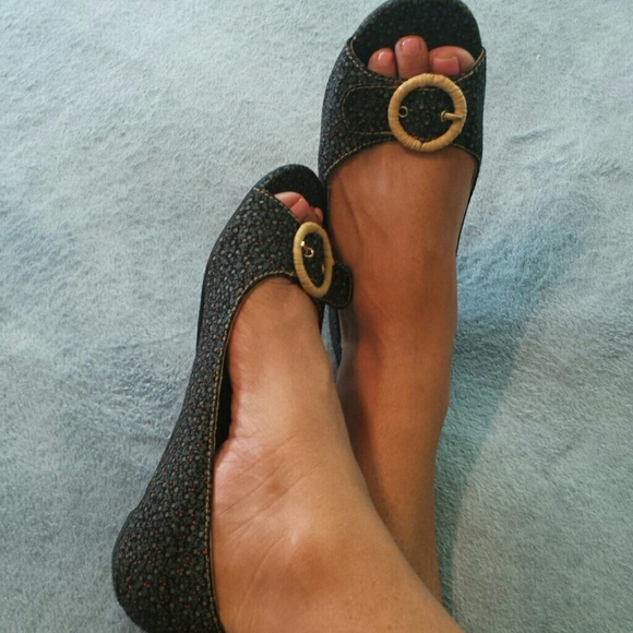 Mudd Shoes - Mudd Fabric Upper "MOULIN" Peep/Open Toes