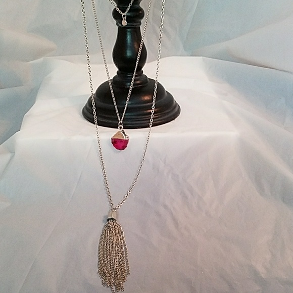 3-layered silver chain Necklace. - Picture 3 of 4