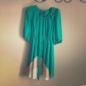 Gorgeous green, nude and white dress!