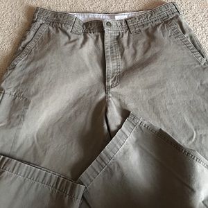 Men's olive Columbia pants