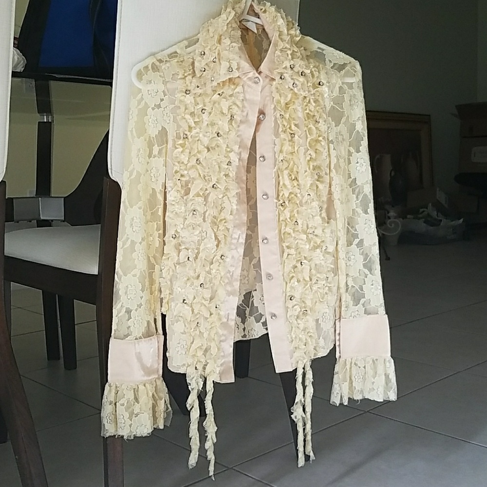 Lace Blouse long sleeve transparent in the back