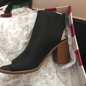 Brand new Sam Edelman ankle boot/heels