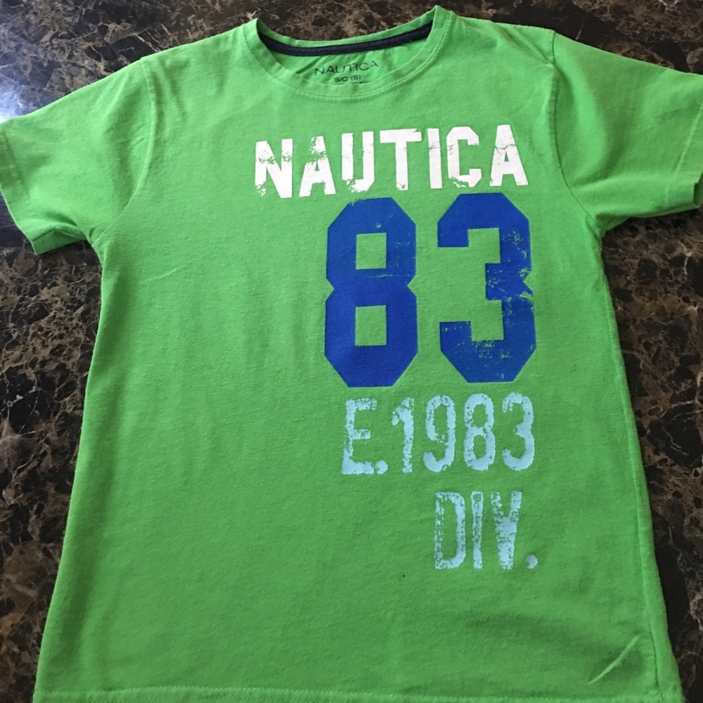 Green and blue Nautica boy tee size 8