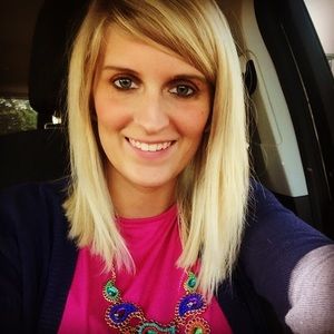 Meet your Posher, Kayla