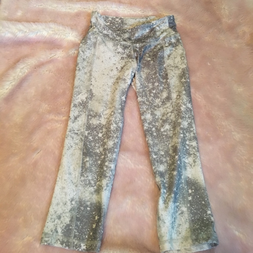 cropped workout leggings