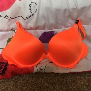 NEW! Victoria Secret Bra