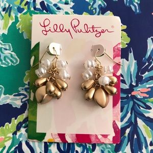 NWT Lilly Pulitzer Gold & Pearl Drop Earrings NWT Lilly Pulitzer Gold & Pearl Drop Earrings