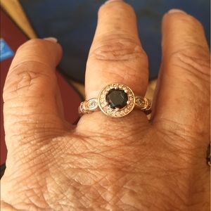 🔥🔥Rose tone ring with blood garnet stone🔥🔥