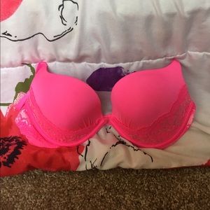 NEW! Victoria Secret Bra