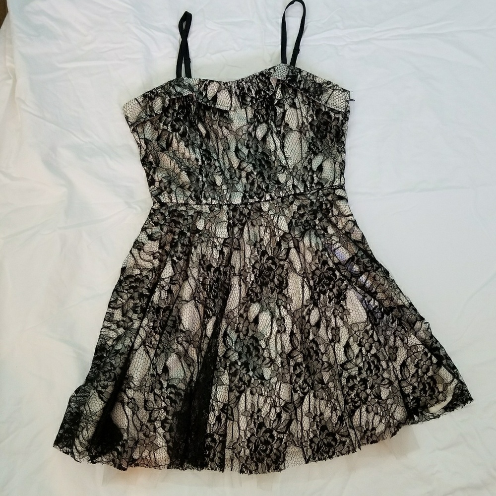 Forever 21 Lace Dress
