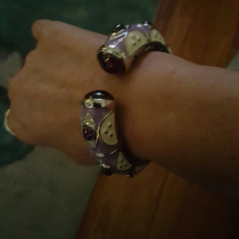 ๐๐JOAN BOYCE FAMOUS DESIGN CUFF๐๐ - Picture 3 of 7