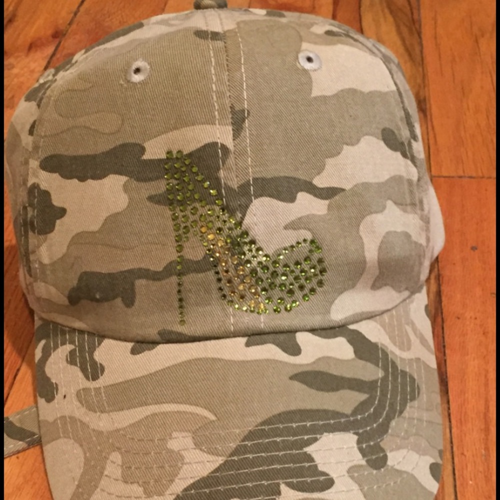 Swanky Chic Caps