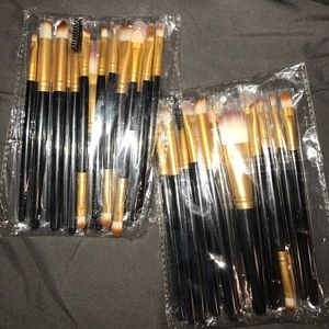 Makeup brushes