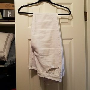 Old Navy white denim jeans 8