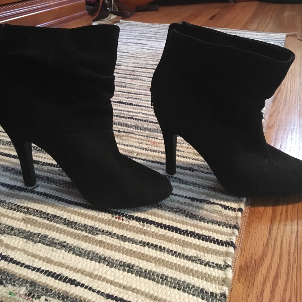 Black heeled booties