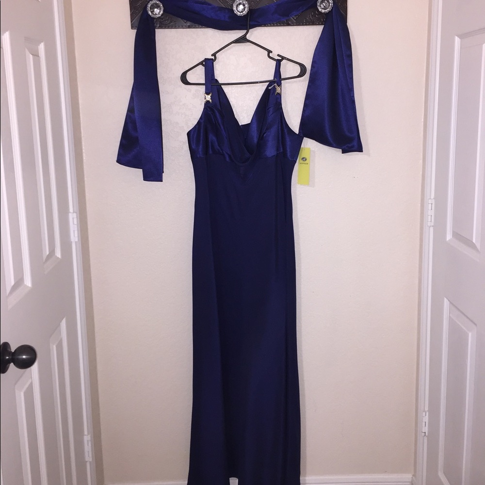 XXL New with tags Navy Blue Formal Gown Sleeveless