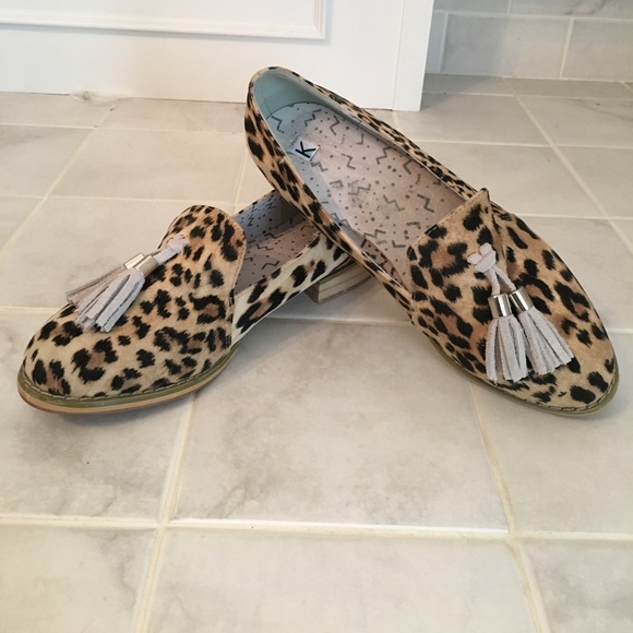 Kling Shoes - Kling leopard print loafers with tassels size 38