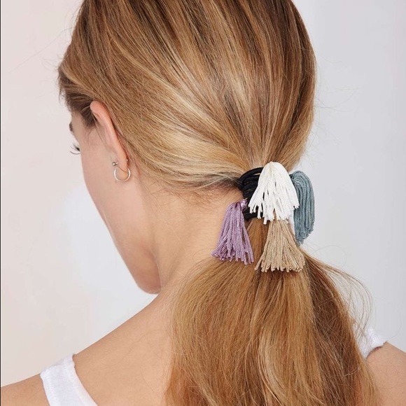 🦋 France Luxe Boho Hair ties & tassels• Set of 3 - Picture 4 of 5