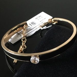 Toggle closure bracelet