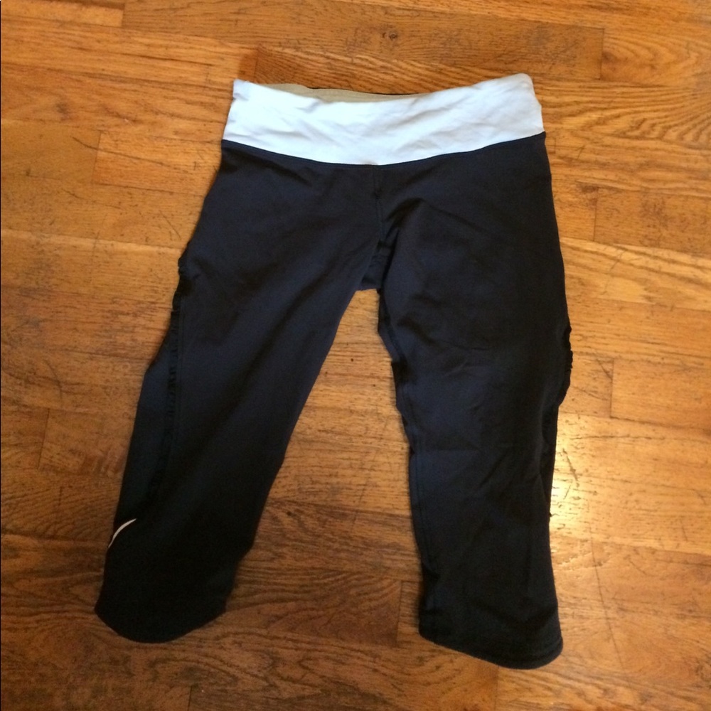 cropped ruffle leggings